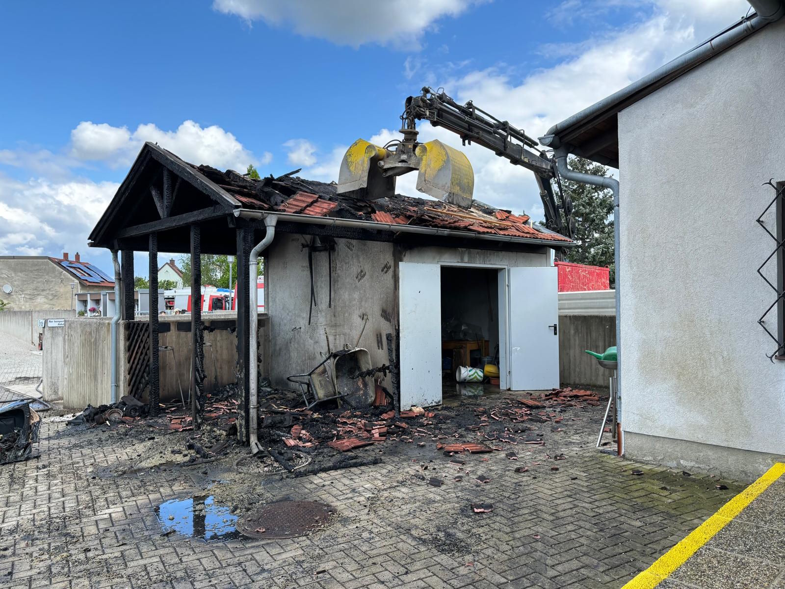 Gebäudebrand am Friedhof