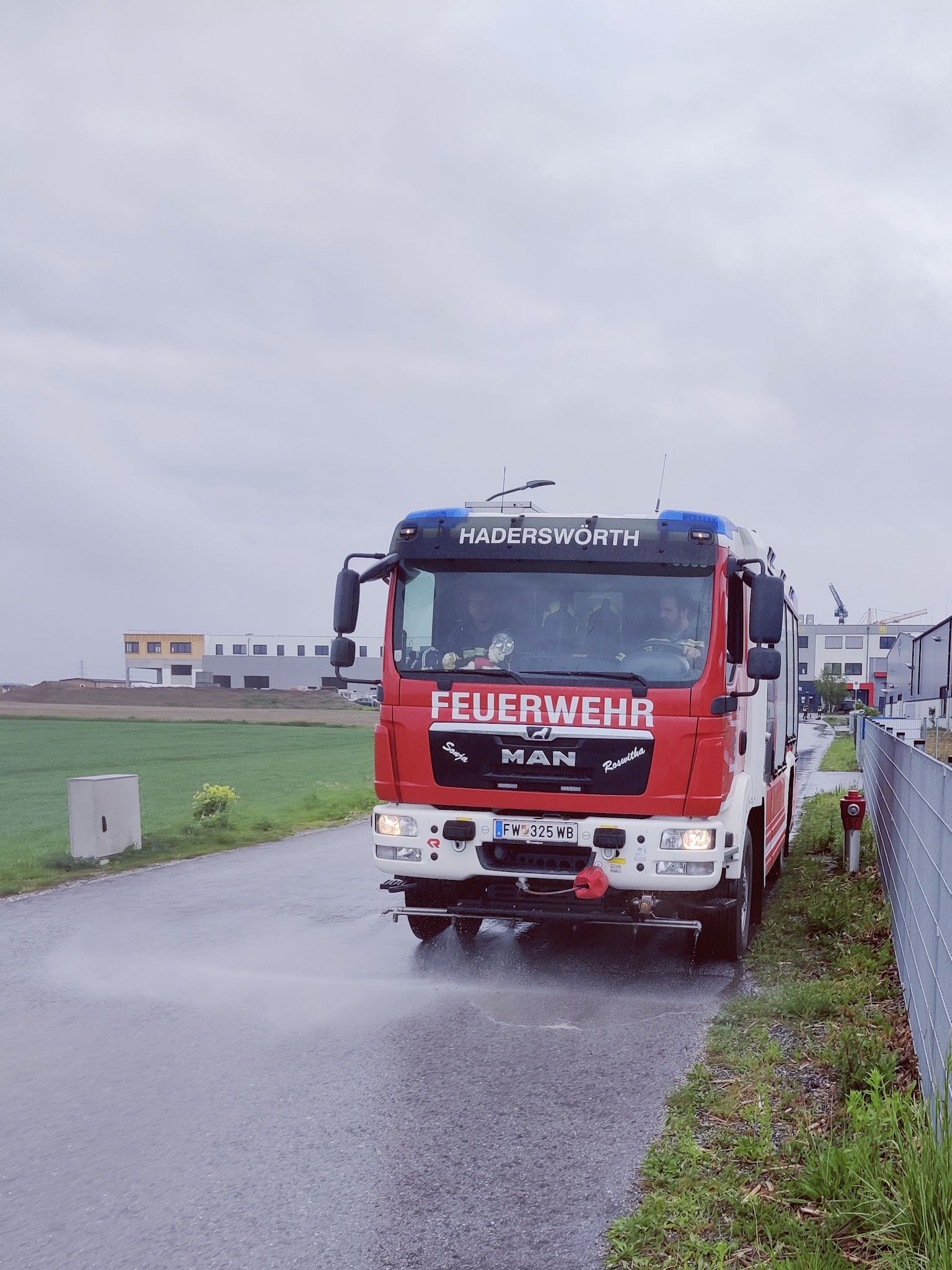 Ölspur im Gewerbepark
